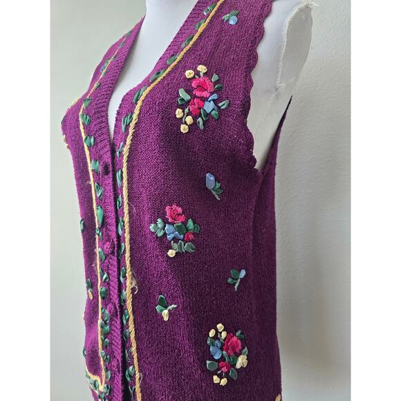 Vintage Knit Sweater Vest Purple Floral Embroidered Cottagecore Grandmacore - Picture 3 of 8